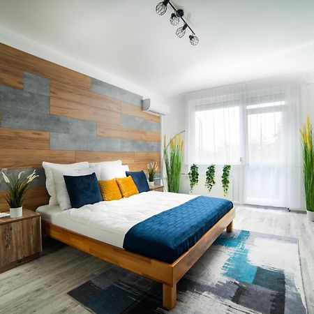 Comfort 18 - Best Family Layout- Balcony & Parking Miskolc Buitenkant foto