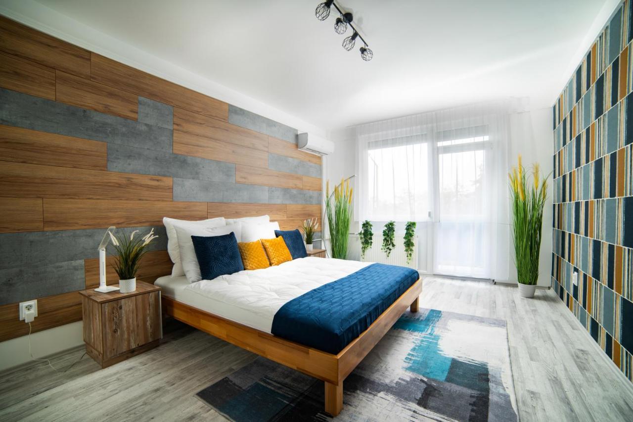 Comfort 18 - Best Family Layout- Balcony & Parking Miskolc Buitenkant foto