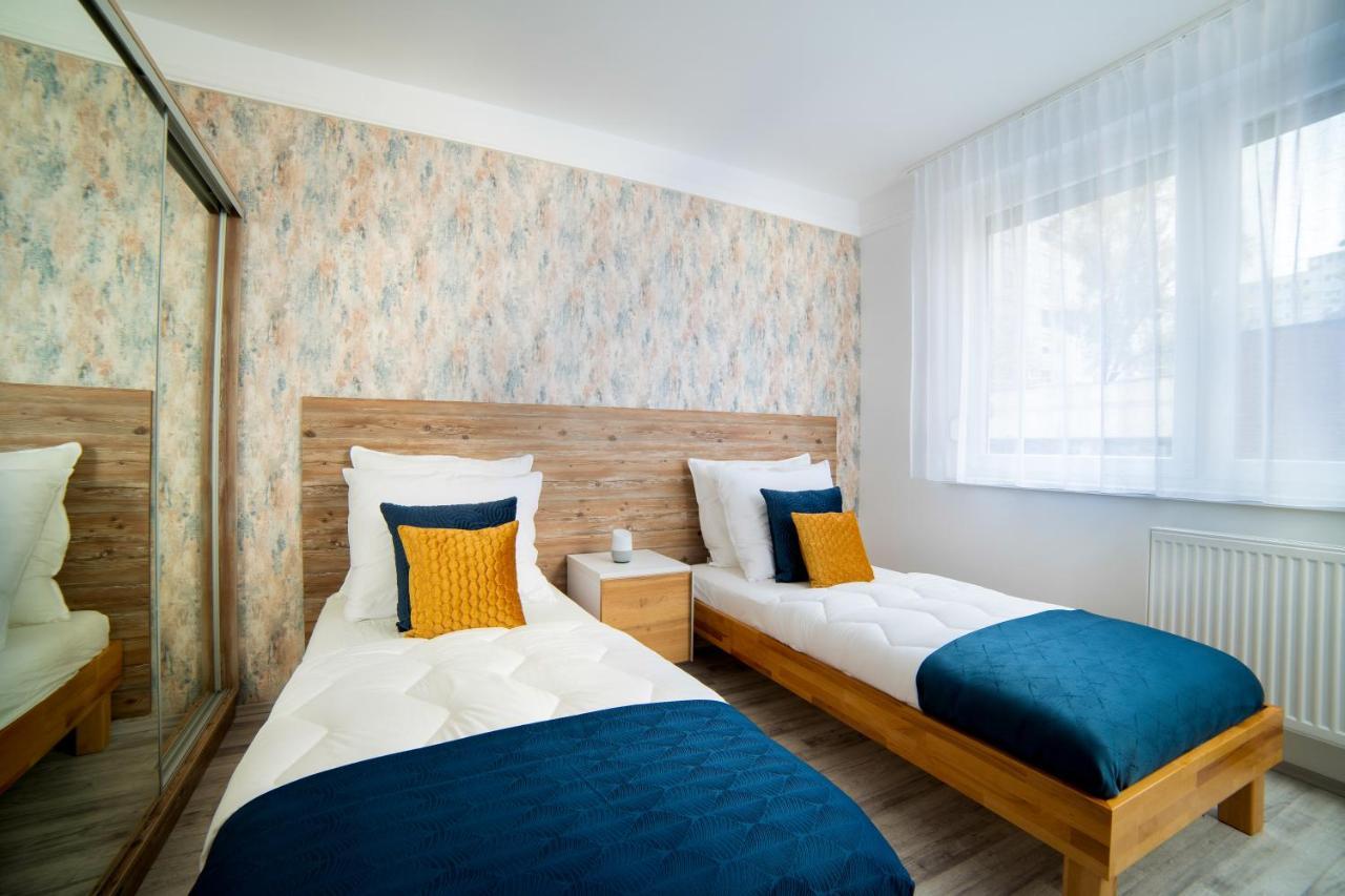 Comfort 18 - Best Family Layout- Balcony & Parking Miskolc Buitenkant foto